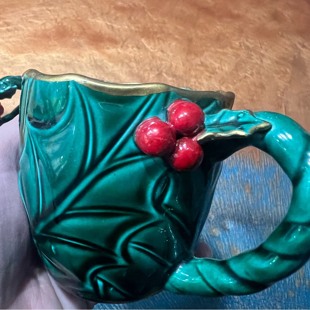 Vintage MCM Lefton Japan Green Holly Leaves Ceramic Christmas Demitasse set of 2 - Picture 7 of 11